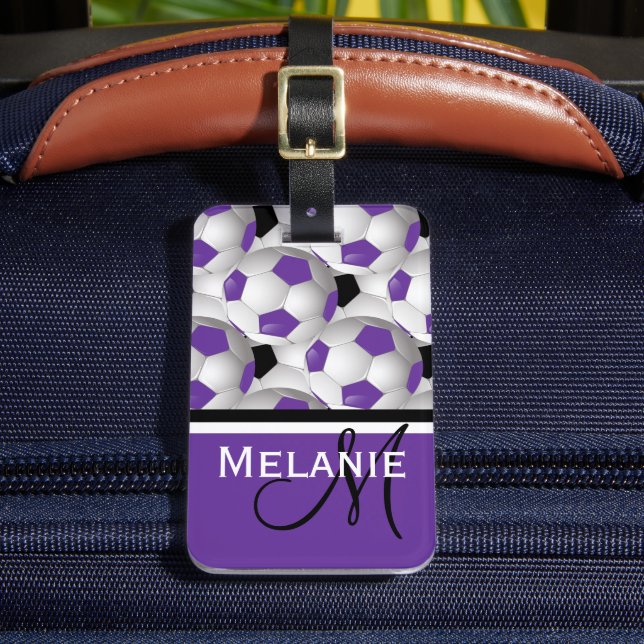 Monogram Lila Black Soccer Ball Mönster Bagagebricka (Framsida Insitu 2)