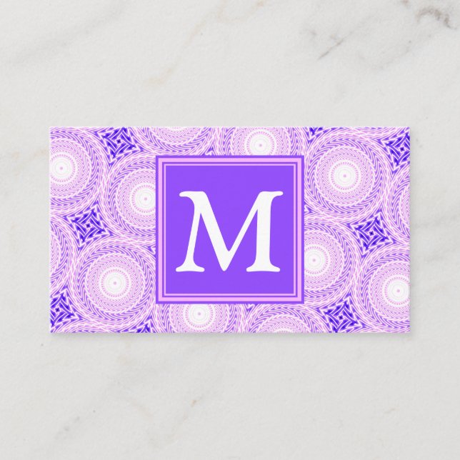 Monogram lila circles mönster visitkort (Framsida)