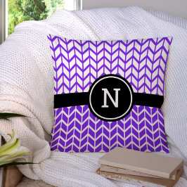 Monogram Lila White Chevron Mönster Modern Kudde