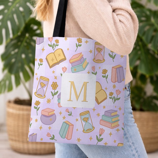 Monogram Magic Books Tote Bag Girly Purple Tygkasse (Skapare uppladdad)