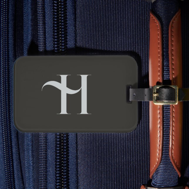 Monogram Modern Elegant Grönt Olive Färg Initial Bagagebricka (Framsida Insitu 4)