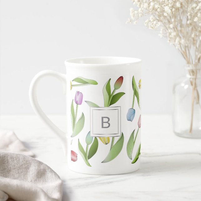 Monogram Modern färgfull Tulip Benporslin Mugg (Skapare uppladdad)