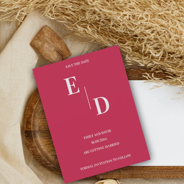 Monogram Modern Magenta Bröllop spara datum Meddelande Vykort (Skapare uppladdad)