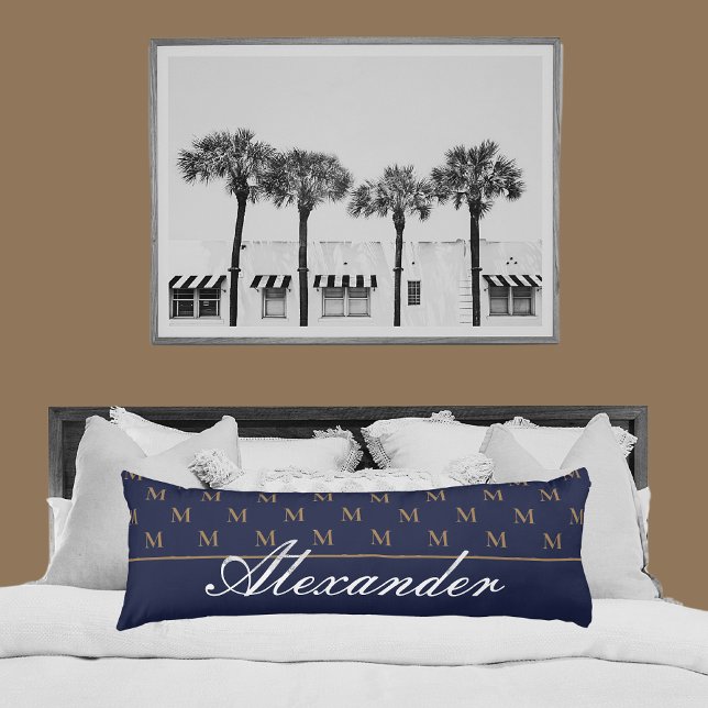 Monogram Modern Navy Blue White Guld Elegant Kroppskudde (Skapare uppladdad)