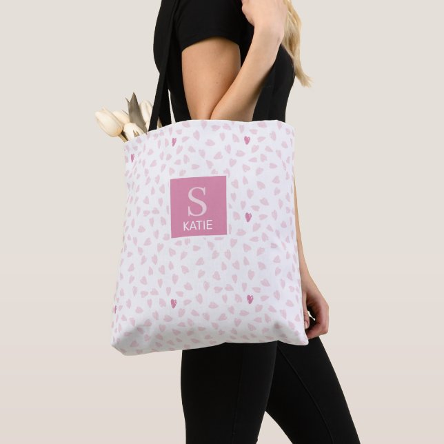 Monogram mönster med rosa hjärtan tygkasse (Närbild)