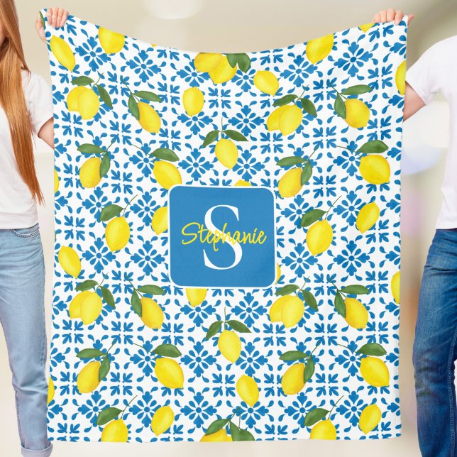 Monogram Name Blue French Tile Lemon Pattern  Fleecefilt (Skapare uppladdad)