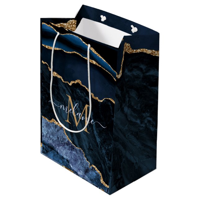 Monogram Namn Agate Navy Blue Guld Marble Gift Bag (Baksidan Vinklad)