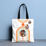 Monogram Namn Boho Arch Multi Photo Trendig Girly Tygkasse<br><div class="desc">Monogram Namn Boho Arch Multi Photo Trendig Girly Mid Century Tote Bag har en fotokollage av tre av dina favoritfoton på en bohemisk båge i orange och blå på en vit bakgrund med personlig namn och monogram i ett modernt orange-skript. Anpassa genom att redigera texten i de angivna textrutorna och...</div>