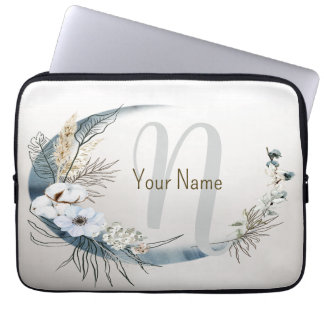 Monogram Namn Boho White Orchid Flowers Blue Måne Laptop Fodral