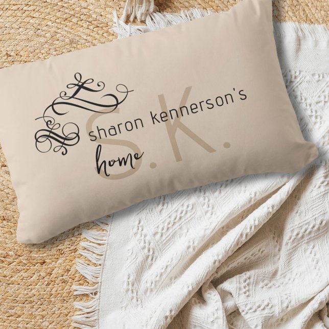 Monogram Namn Elegant Home Decor Khaki Lumbar Pill Lumbarkudde (Skapare uppladdad)