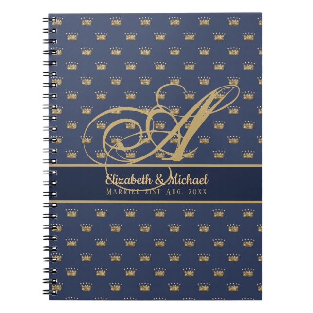 Monogram Navy Blue Guld Krona Kung Queen NEWLYWEDS Anteckningsbok (Framsidan)