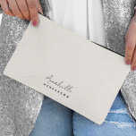 Monogram-Neutralt | Modern minimalistisk Snyggt<br><div class="desc">En enkel anpassningsbar i monogram med en modern,  handskriven manustypografi i snyggt parad med en blocktypografi i svart på en naturlig bakgrund av elfenben. Monogrammet namn kan lätt vara personlig för att göra en så unik design som du är! En personlig gåva eller medhjälp till tillfälle!</div>