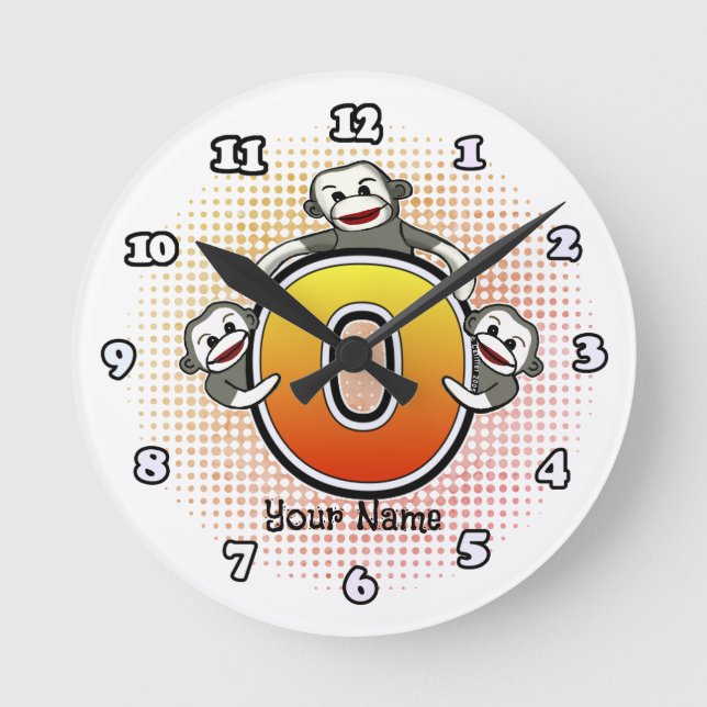 Monogram O Sock monkey klocka (Framsida)