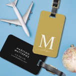 Monogram och kalligrafi med redigerbar bakgrund bagagebricka<br><div class="desc">Resa i stil med denna bagagetod i monogram som innehåller ett serif monogram och ditt namn i ett calligraphy-skript på framsidan. Bakgrunden färg längst fram och bakåt är redigerbar. Klicka på Anpassa om du vill ändra färg:s anpassning genom att ersätta platshållartexten. Om du vill ha fler alternativ som att ändra...</div>