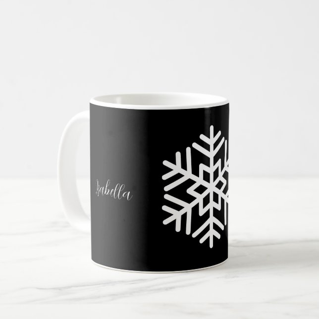 Monogram och stor vit snöflinga på svart kaffemugg (Framsida vänster)