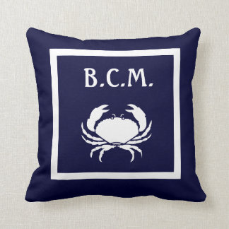 monogram och vit CRAB och ankarvätt på BLUE Kudde