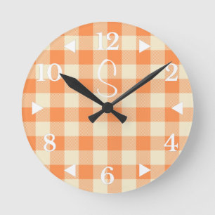 Monogram Orange Cream Play Farmhouse Rund Klocka