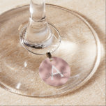 Monogram över guldfetma och Gnistra rosa ros Berlock Vinglas<br><div class="desc">Monogram Wine Charm rosa ros Faux Foil and Gnistra Elegant Charm. Dessa Vinglasmarkör kan anpassas så att de omfattar ditt första och första namn. Vinglasmarkör Ro Glitter ger en underbar Möhippa,  Födelsedagsfest eller Bachelorette-partiet en gåva till den speciella person som Guld kärlek.</div>