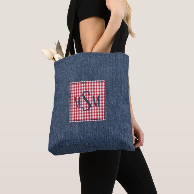 Monogram på tryck av mörk denim på axeln tygkasse (Närbild)