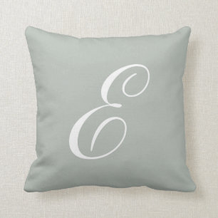 Monogram Pillow för Grått Brev E Silver Kudde
