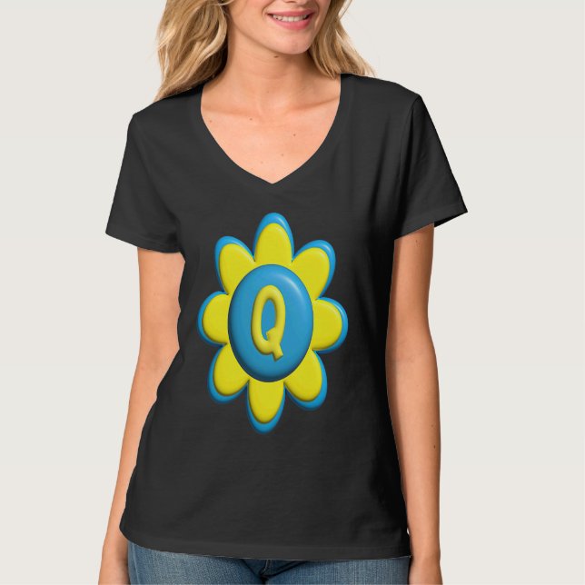 Monogram Q  Colorful Flower T Shirt (Framsida)