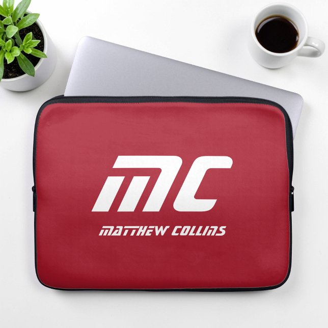Monogram Red Minimalist Namn White Text Anpassning Laptop Fodral (Monogram Red Minimalist Name White Text Custom Laptop Sleeve)