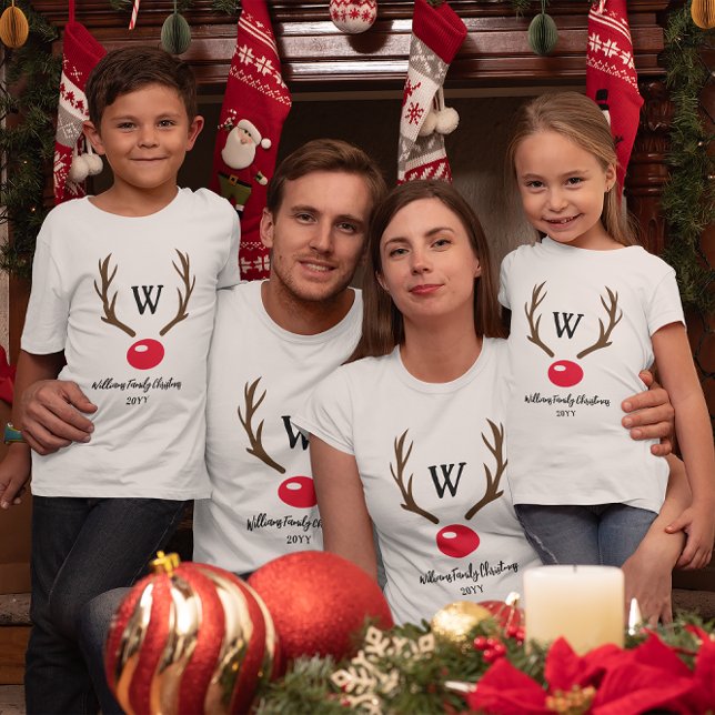 Monogram Reindeer Antler Red Nose Family Jul T Shirt (Skapare uppladdad)