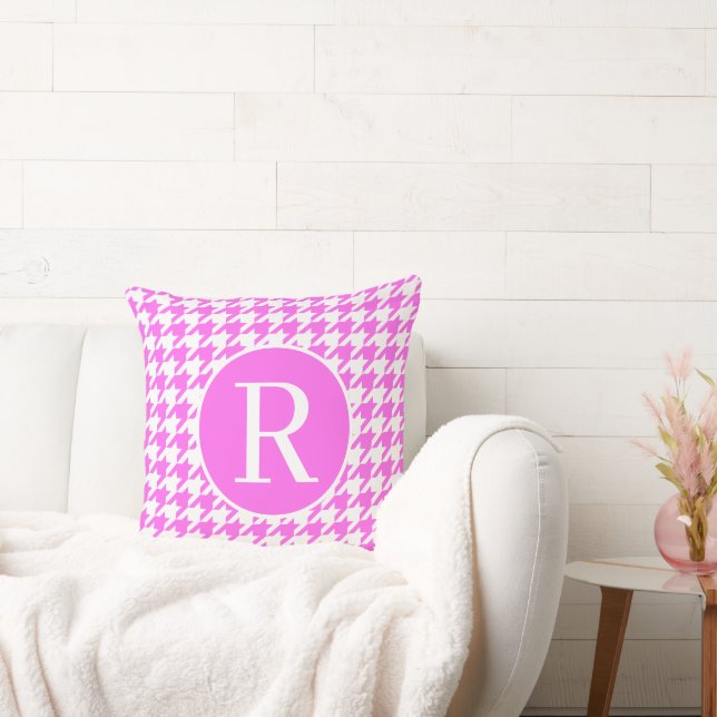 Monogram RF Classic Serif Rosa Houndstooth Kudde (Soffa)