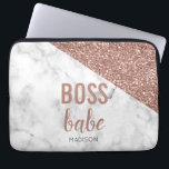 Monogram Ro Guld Glitter | Marble Chef Babe Laptop Fodral<br><div class="desc">Chef Babe Ro Guld Girly Rosa glitter med Marble plus en mall för ditt namn. Perfekten fodral när chef och ett babe.</div>