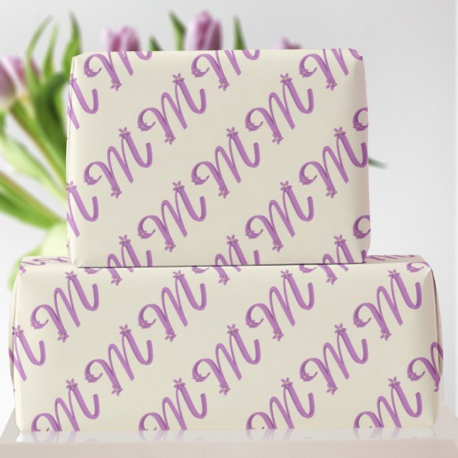 Monogram Rosa Brev M på Cream Wrapping Papper Presentpapper (Perfect wrapping paper for your Mom for Mother's Day or her Birthday)