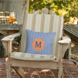 Monogram Royal Blue med Orange Chevron Mönster Kudde
