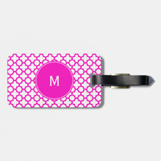 Monogram Shocking Rosa Quatrefoil Mönster Bagagebricka