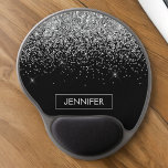 Monogram Silver Glam Glitter Gnistra Namn Gel Musmatta<br><div class="desc">Silver och Svarta Gnistran Glitter Monogram Namn och Initial Mousepad (Mouse Pad). Det gör perfekten söt 16-årsjubileum,  bröllop,  möhippa,  årsdag,  babydusch eller bachelorette-fest för någon som glam lyxen och chic stilar i kärlek.</div>
