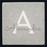 Monogram silver Glitter & Gnistra Stenunderlägg<br><div class="desc">Silver Faux Glitter och Gnistra Elegant Stone Tile De här stenplattorna kan anpassas så att de omfattar ditt första och första namn.</div>