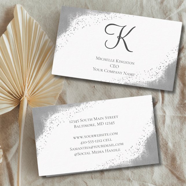 Monogram Silver Grått Glitter Glam Trendig Kvinnor Visitkort (Monogram Initial silver glitter Women's business card)