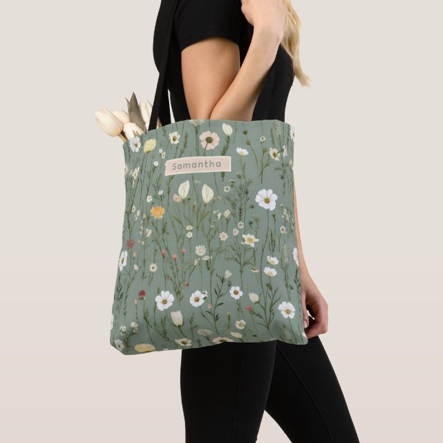 Monogram Silvergrön Gul Vit Vilda Blommor Boho Tygkasse (Närbild)