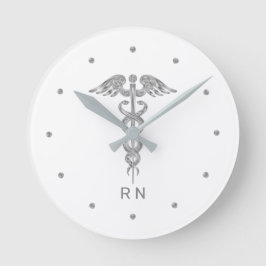 Monogram sjuksköterska silvergrå kaducé på vit  rund klocka