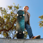 Monogram Skateboard, blå Guld Nebula Mini Skateboard Bräda 18,5 Cm<br><div class="desc">Frälskarpsill i marinkler i marinkler av marinblått och guld skapande nebuli med ett monogram av lodrät i elegant på skateboard grund.</div>