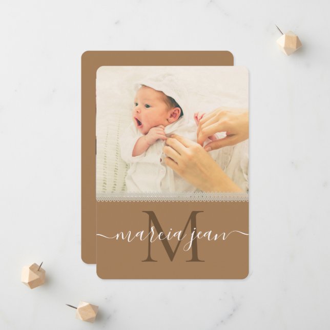 Monogram Snöre Beige Photo Collage Newborn Girl Meddelande (Fram/Back In Situ)