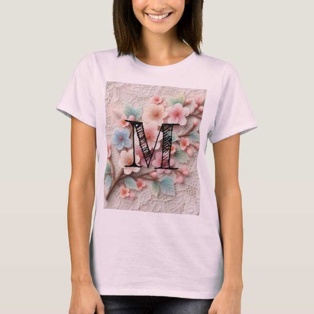 Monogram snöre blommigt rosa pastel cherry blommar t shirt (Framsida)