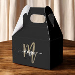Monogram Stilren Modern Svart Guld Presentaskar<br><div class="desc">Förhöj din tillställning med Monogram Stylish Modern Black Gold Favor Boxes. Med en slank svart design accentuerad med ett djärvt guldmonogram i ett elegant modernt typsnitt, ger dessa presentaskar en lyxig och personlig touch till varje firande. Perfekta för bröllop, födelsedagar, företagsfester och speciella tillfällen, är dessa snygga lådor idealiska för...</div>