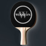 Monogram svart vitt Mod enkelt för honom Pingisracket<br><div class="desc">Anpassa den här pingpongpaddeln i monogrammet med namn och monogrammet som startpunkt. Mod,  enkel,  elegant och klassisk design. En underbar fars dag-gåva,  födelsedag eller Julklapp för honom.</div>