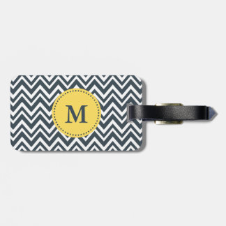 Monogram träkol, vit och Gult Zigzag Mönster Bagagebricka