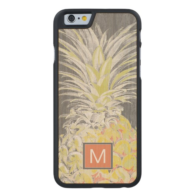 Monogram| Tropiskt Gult Pinneapple Carved Wood iPhone Skal (Baksidan)