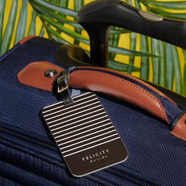 Monogram vågrät rand brun och vit bagagebricka