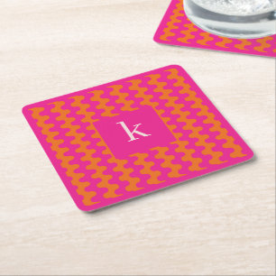 Monogram varmt rosa orange djärvt vågigt mönster underlägg papper kvadrat