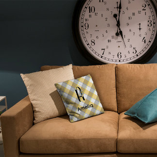 Monogram vattenfärgsgingham gult grått mönster kudde