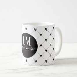 Monogram vit och svart båge skrivstil kaffemugg