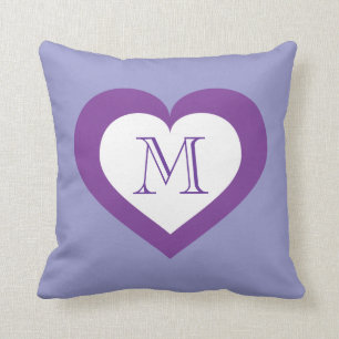 Monogram, vitt och lila hjärta kudde