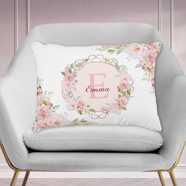Monogram Watercolor Blush Pink Rose Flowers Floral Prydnadskudde (In situ)